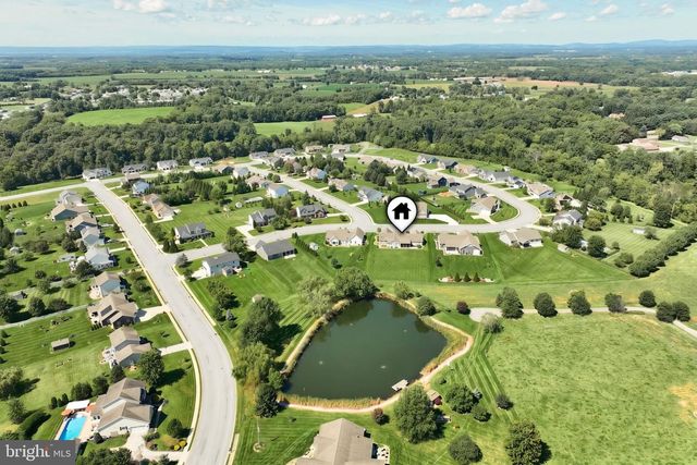 392 ONYX RD, New Oxford, PA 17350
