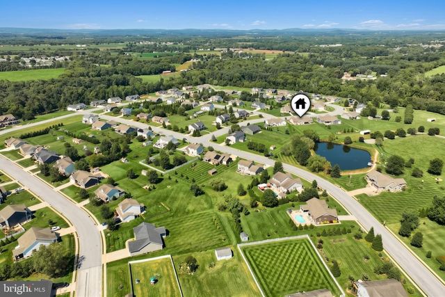 392 ONYX RD, New Oxford, PA 17350