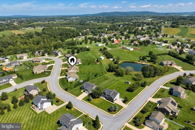 392 ONYX RD, New Oxford, PA 17350