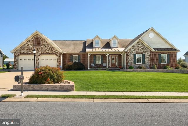 392 ONYX RD, New Oxford, PA 17350