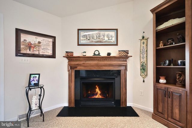392 ONYX RD, New Oxford, PA 17350