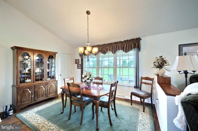 392 ONYX RD, New Oxford, PA 17350