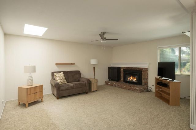 539 E Sample Avenue, Fresno, CA 93710