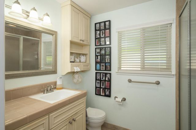 539 E Sample Avenue, Fresno, CA 93710