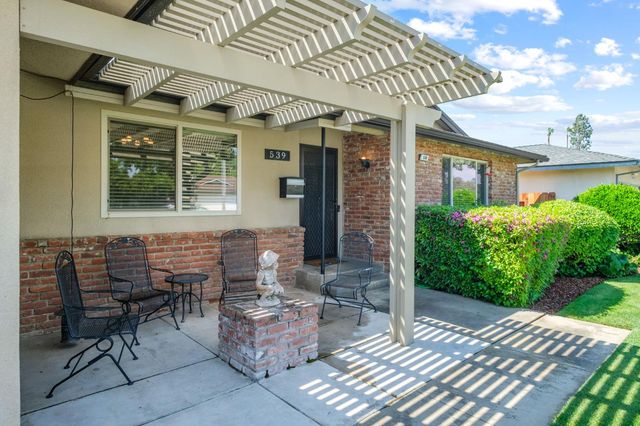 539 E Sample Avenue, Fresno, CA 93710