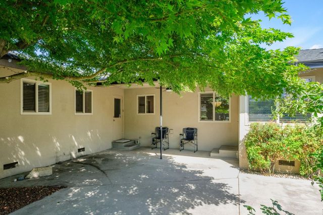 539 E Sample Avenue, Fresno, CA 93710