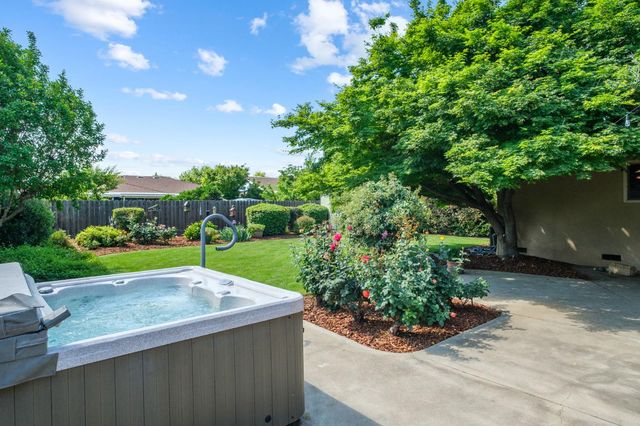 539 E Sample Avenue, Fresno, CA 93710