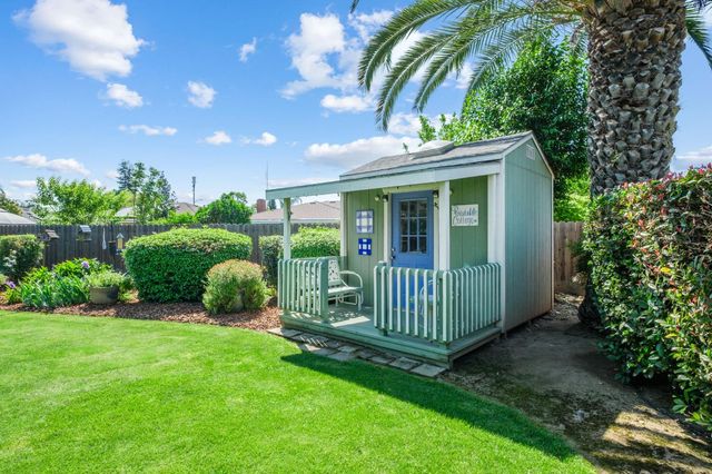 539 E Sample Avenue, Fresno, CA 93710