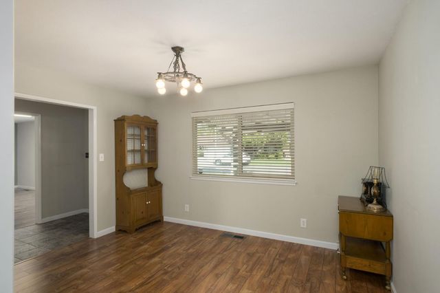 539 E Sample Avenue, Fresno, CA 93710