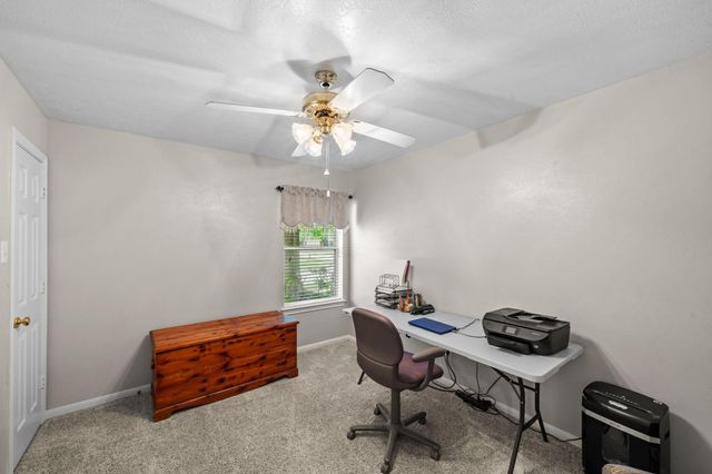 15834 Red Hill Trail, Houston, TX 77095