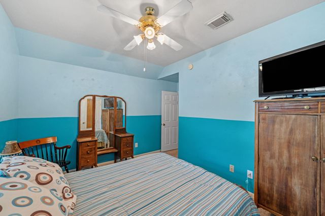 15834 Red Hill Trail, Houston, TX 77095