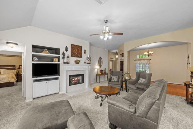 15834 Red Hill Trail, Houston, TX 77095