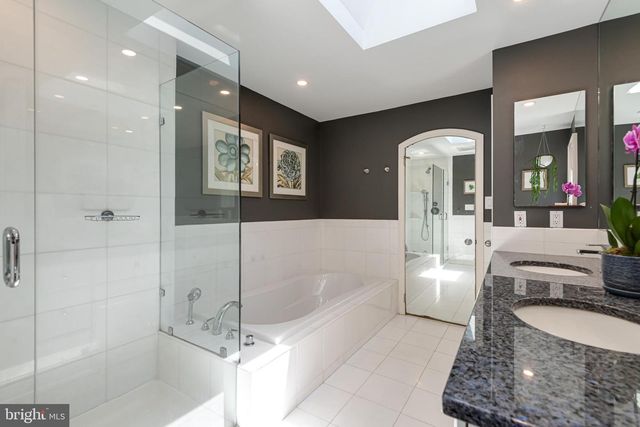 721 GOVERNOR CIR, Newtown Square, PA 19073