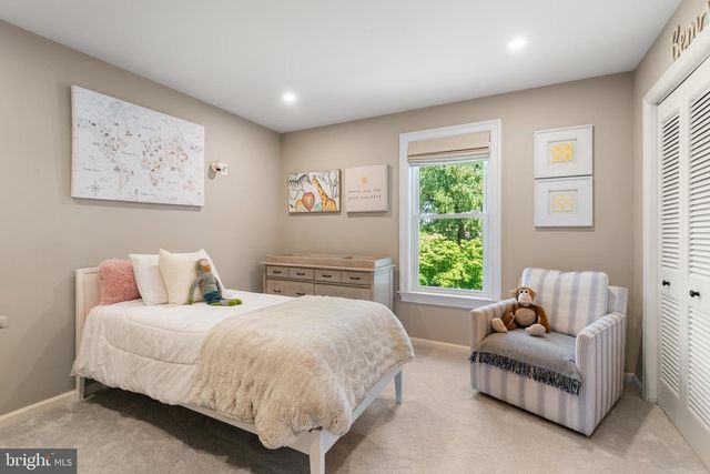 721 GOVERNOR CIR, Newtown Square, PA 19073