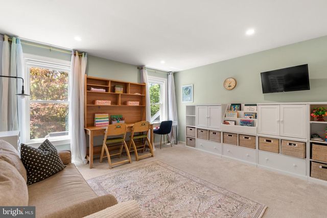 721 GOVERNOR CIR, Newtown Square, PA 19073