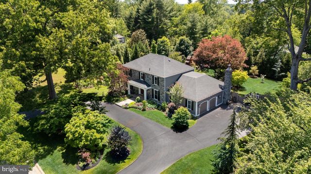 721 GOVERNOR CIR, Newtown Square, PA 19073