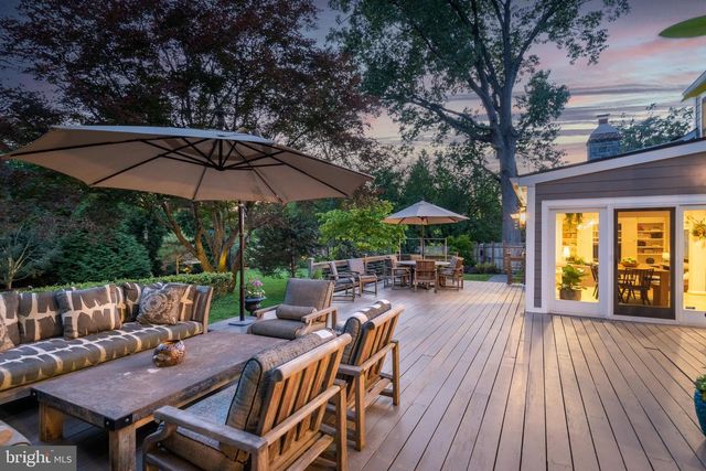 721 GOVERNOR CIR, Newtown Square, PA 19073
