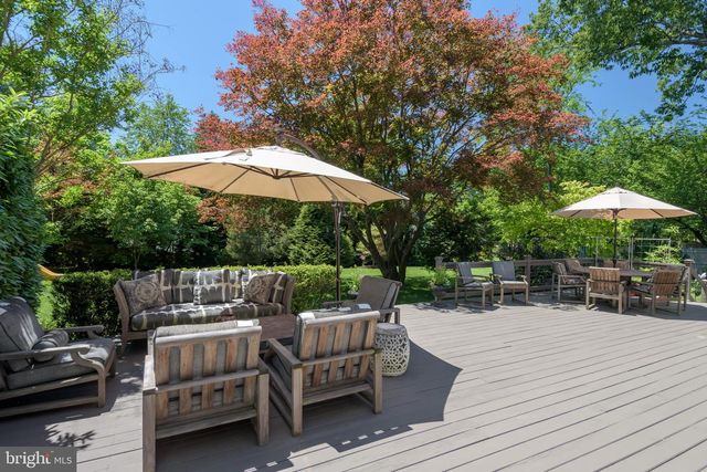 721 GOVERNOR CIR, Newtown Square, PA 19073