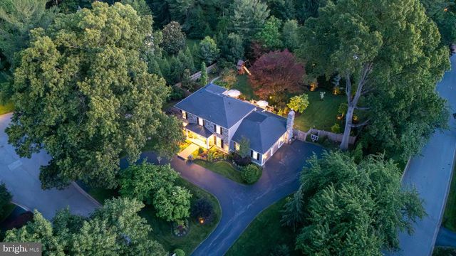 721 GOVERNOR CIR, Newtown Square, PA 19073