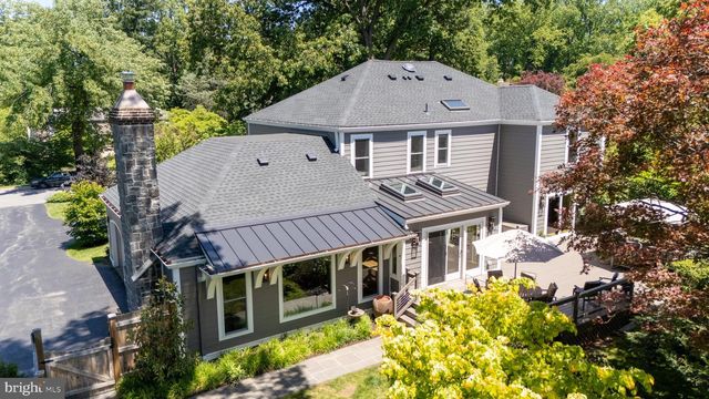721 GOVERNOR CIR, Newtown Square, PA 19073
