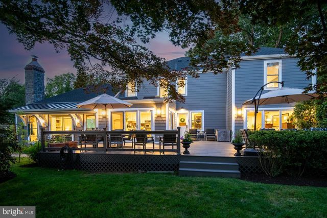 721 GOVERNOR CIR, Newtown Square, PA 19073