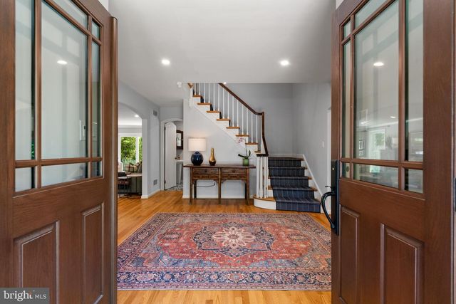 721 GOVERNOR CIR, Newtown Square, PA 19073