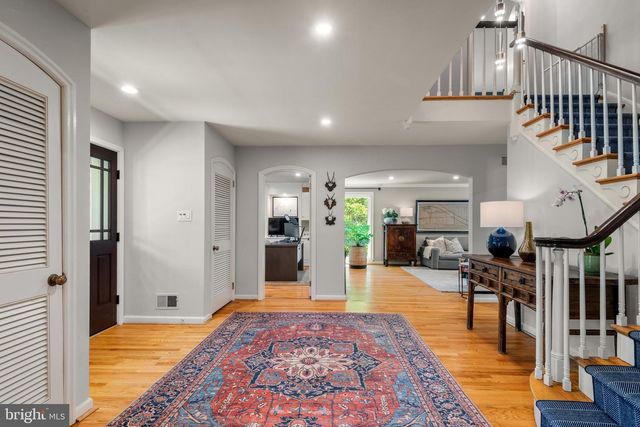 721 GOVERNOR CIR, Newtown Square, PA 19073