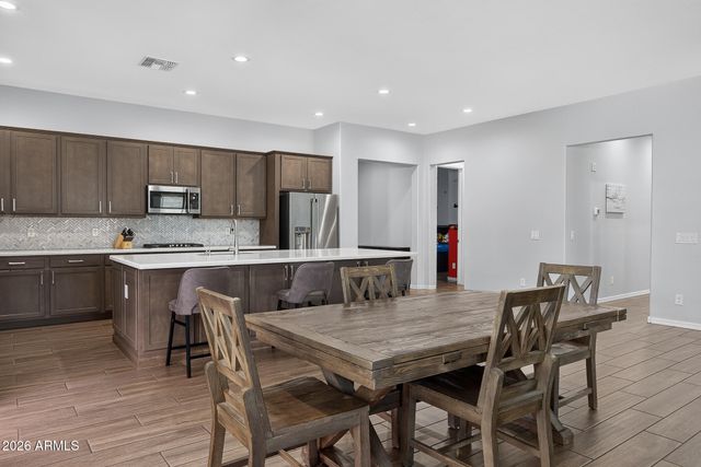 14178 W GRAY FOX Trail, Surprise, AZ 85387