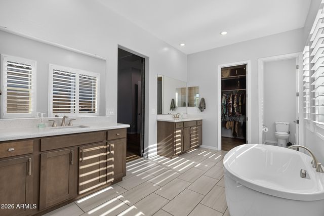 14178 W GRAY FOX Trail, Surprise, AZ 85387