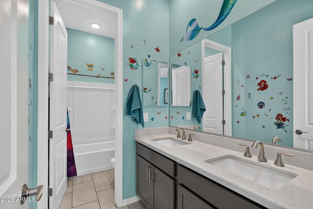 14178 W GRAY FOX Trail, Surprise, AZ 85387