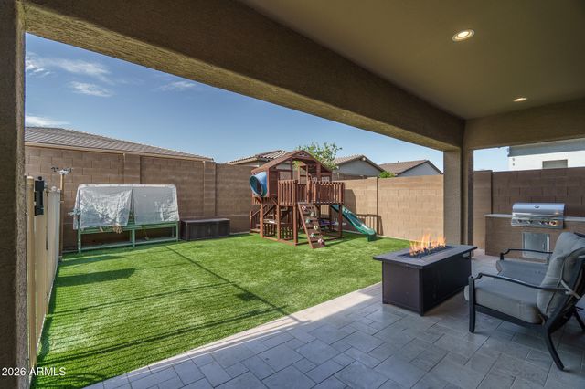 14178 W GRAY FOX Trail, Surprise, AZ 85387