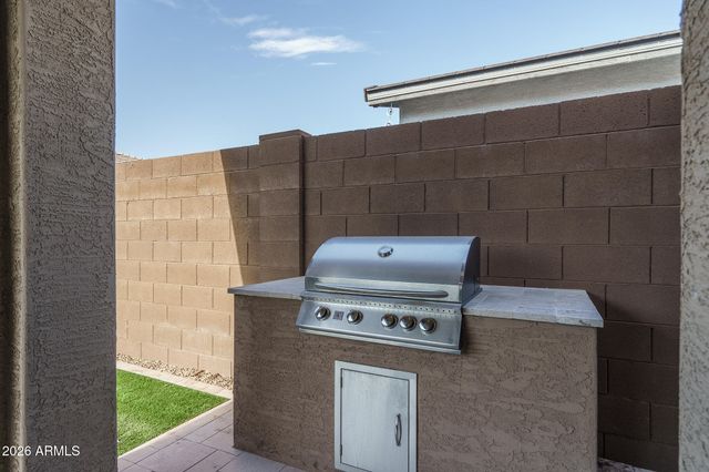 14178 W GRAY FOX Trail, Surprise, AZ 85387