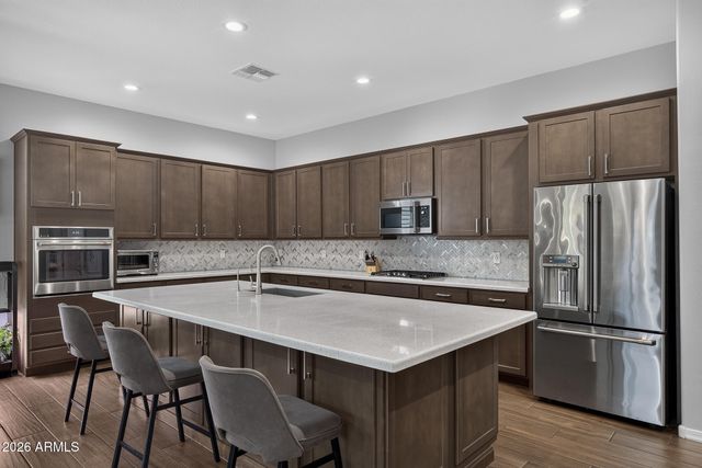 14178 W GRAY FOX Trail, Surprise, AZ 85387