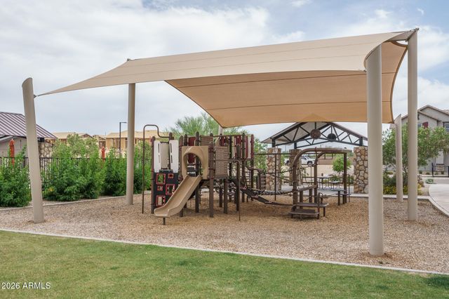 14178 W GRAY FOX Trail, Surprise, AZ 85387
