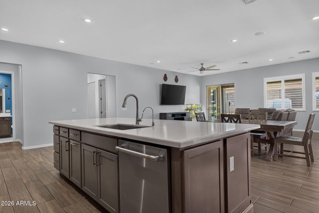 14178 W GRAY FOX Trail, Surprise, AZ 85387