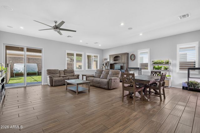 14178 W GRAY FOX Trail, Surprise, AZ 85387