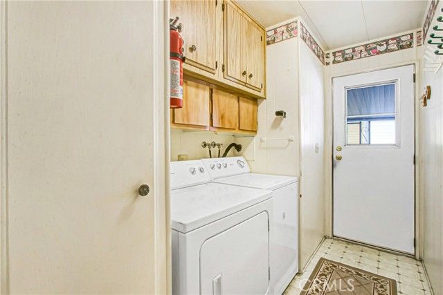 575 S Lyon Avenue 34, Hemet, CA 92543