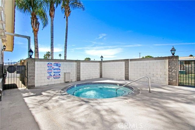 575 S Lyon Avenue 34, Hemet, CA 92543