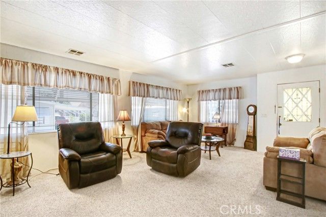 575 S Lyon Avenue 34, Hemet, CA 92543