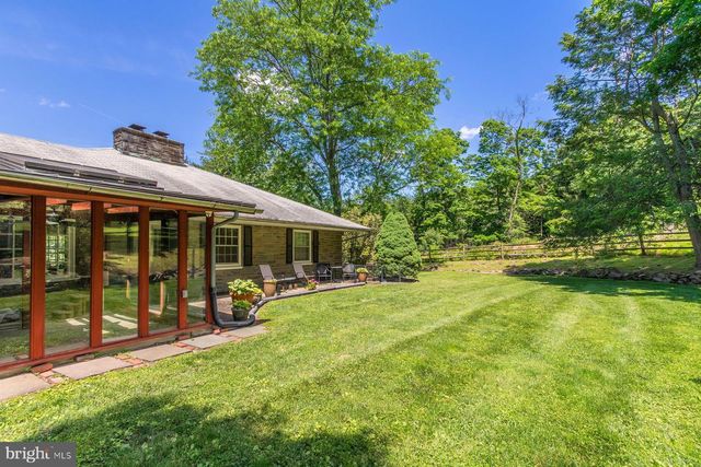2349 VALLEY RD, Jamison, PA 18929