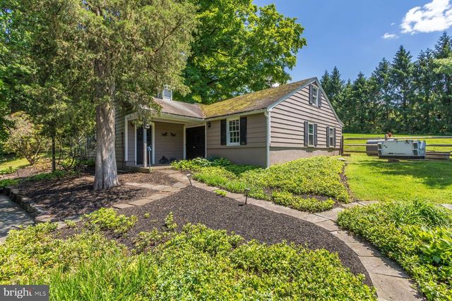 2349 VALLEY RD, Jamison, PA 18929