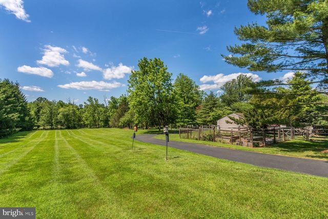 2349 VALLEY RD, Jamison, PA 18929