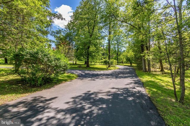 2349 VALLEY RD, Jamison, PA 18929