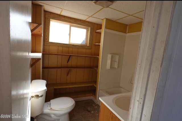 3081 6th Avenue, Troy, NY 12180