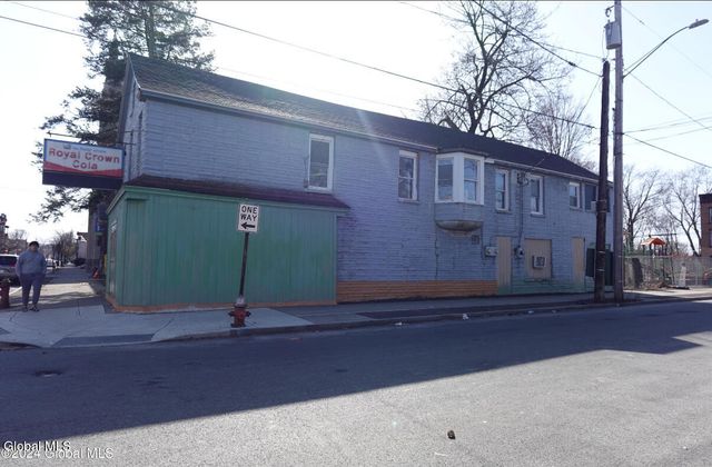3081 6th Avenue, Troy, NY 12180