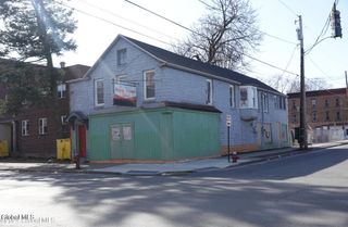 3081 6th Avenue, Troy, NY 12180