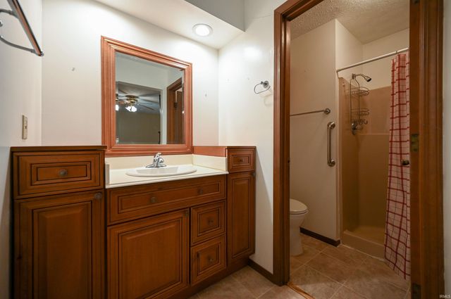 4411 WILLOW Drive, Kokomo, IN 46901