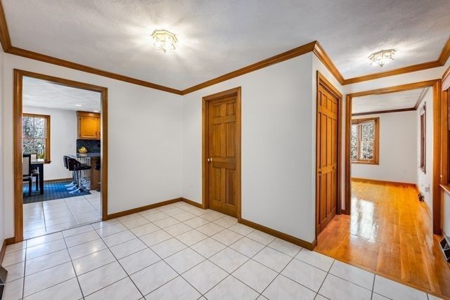 17 Duck Road, Reading, MA 01867