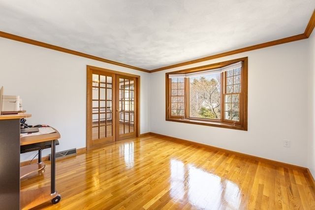 17 Duck Road, Reading, MA 01867