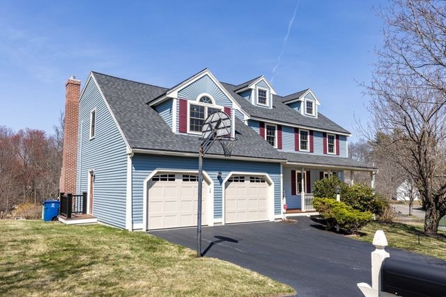 17 Duck Road, Reading, MA 01867